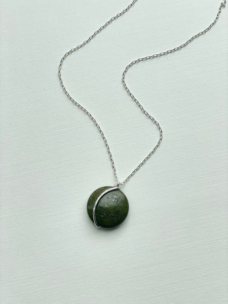 Lisa Slodki -Curve Necklace - Green Stone + Sterling Silver