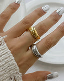 Flânerie - Wavy Band Ring - Gold