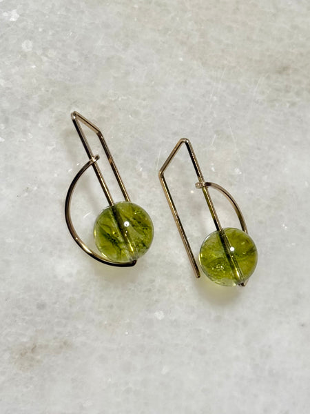 Lisa Slodki - Orbit Earrings - Peridot