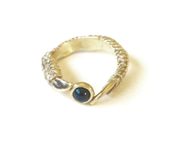 MADE IN Jewelry - Two Iguana Claw w Onxy Stone