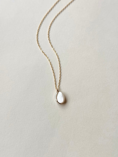 Lisa Slodki - Curve Necklace - Gold Fill + Mother of Pearl