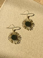 Maebel - Oxeye Daisies Earrings - Black Suede