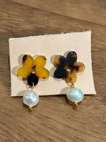 Tortoise Flower Pearl Earrings