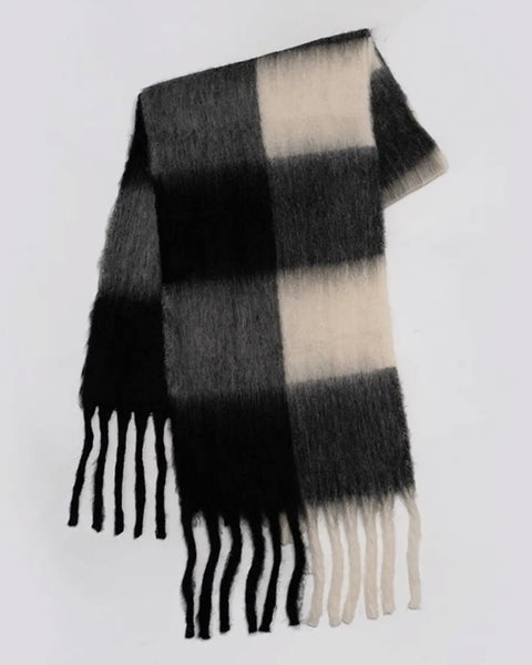 Plaid Scarf - Black / White