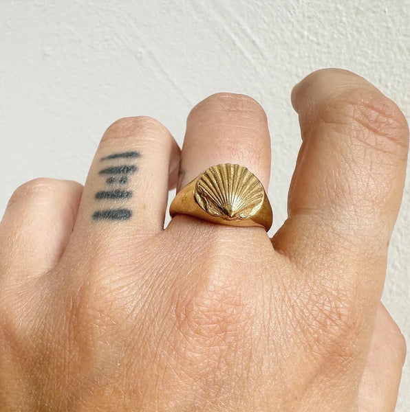 MADE IN Jewelry - Scallop Shell Signet Ring